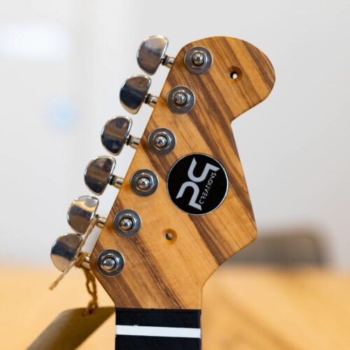 portachiavi da parete in legno massello paletta chitarra