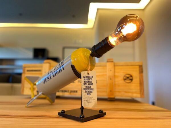 Lampada design missile – No war