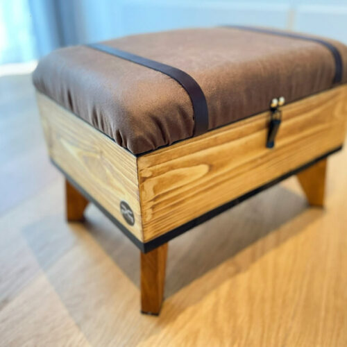 Pouf contenitore in legno
