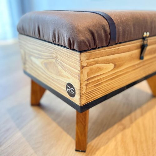 Pouf contenitore in legno