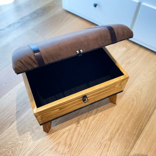 Pouf contenitore in legno